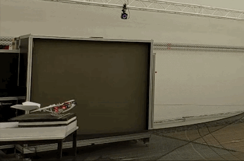 瑞士研究人员演示固定翼仿生学无人机,受鸟类启发使用机械腿弹跳起飞 瑞士研究人员演示固定翼仿生学无人机,受鸟类启发使用机械腿弹跳起飞