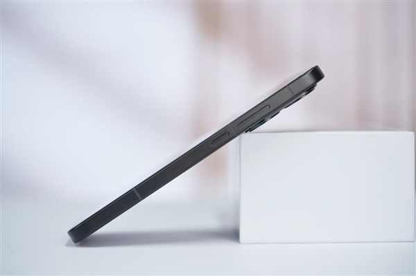 首发高通第四代骁龙8s!REDMI Turbo 4 Pro图赏