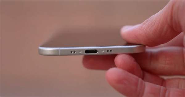 苹果iPhone 17全系机模上手:Air新机薄到极致