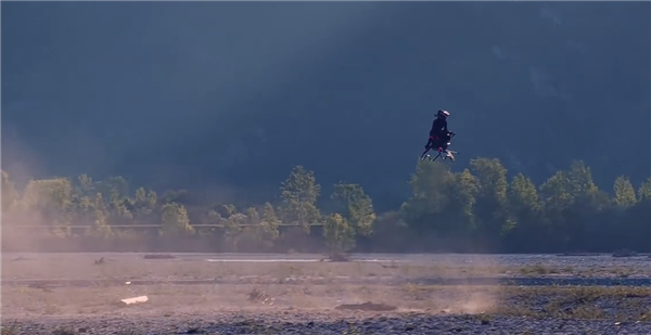 国外一公司推出“空中自行车”:可垂直起飞、极速200公里/时